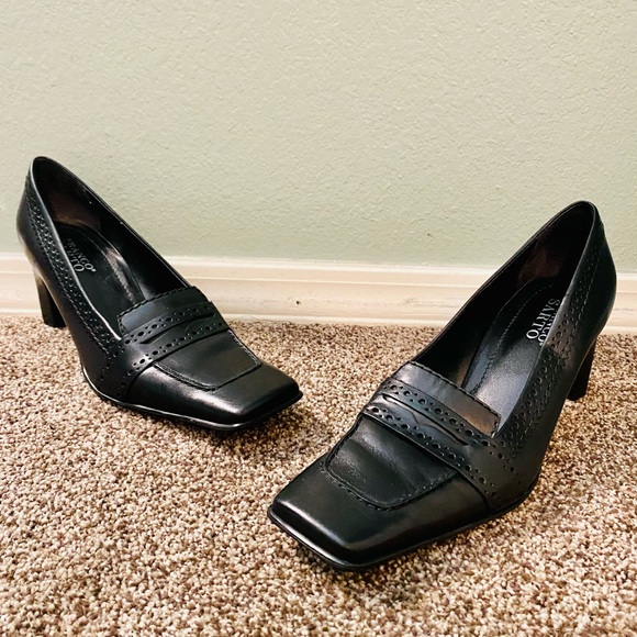 EUC Vintage Franco Sarto Black Leather Heeled Square Toed Penny Loafers - Picture 1 of 17
